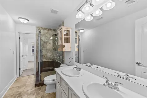 5724 Brittlyns Court Austin TX 78730