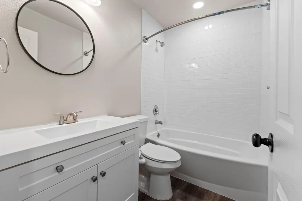 1737 Cricket Hollow Drive Austin TX 78758