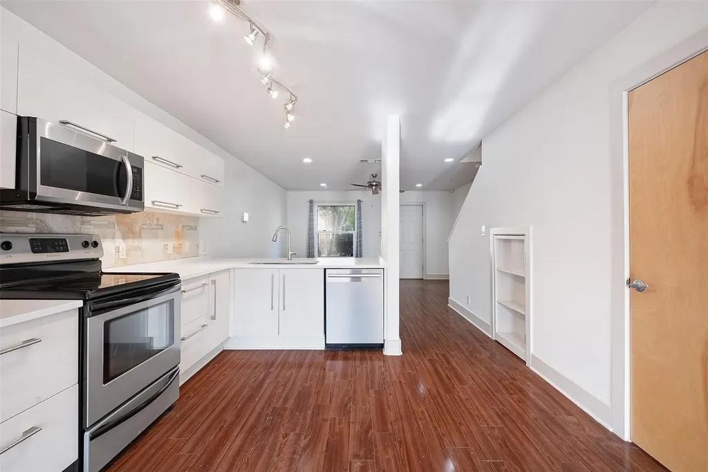 1101 Grove Boulevard Austin TX 78741