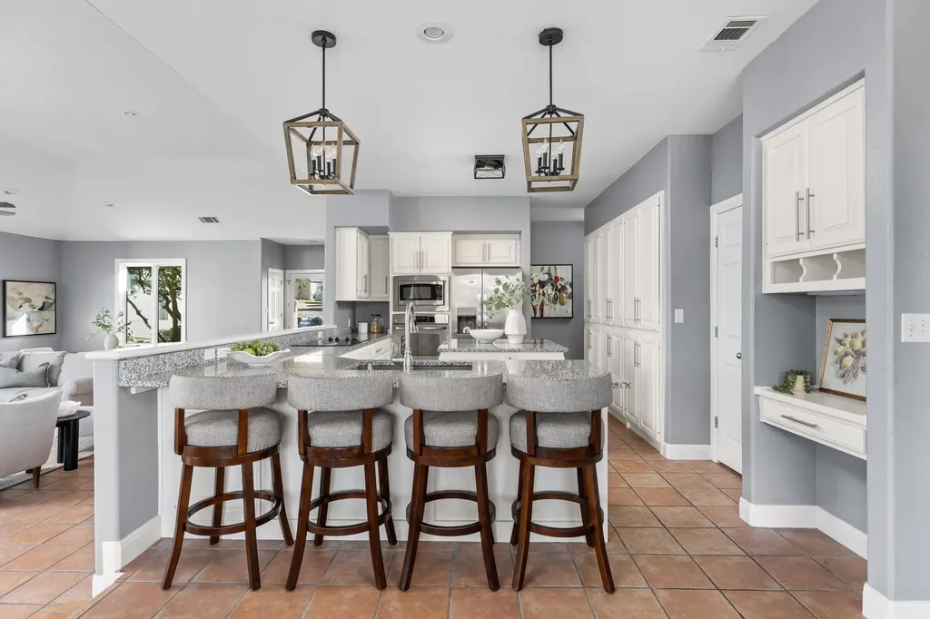2433 Founders Circle Spicewood TX 78669