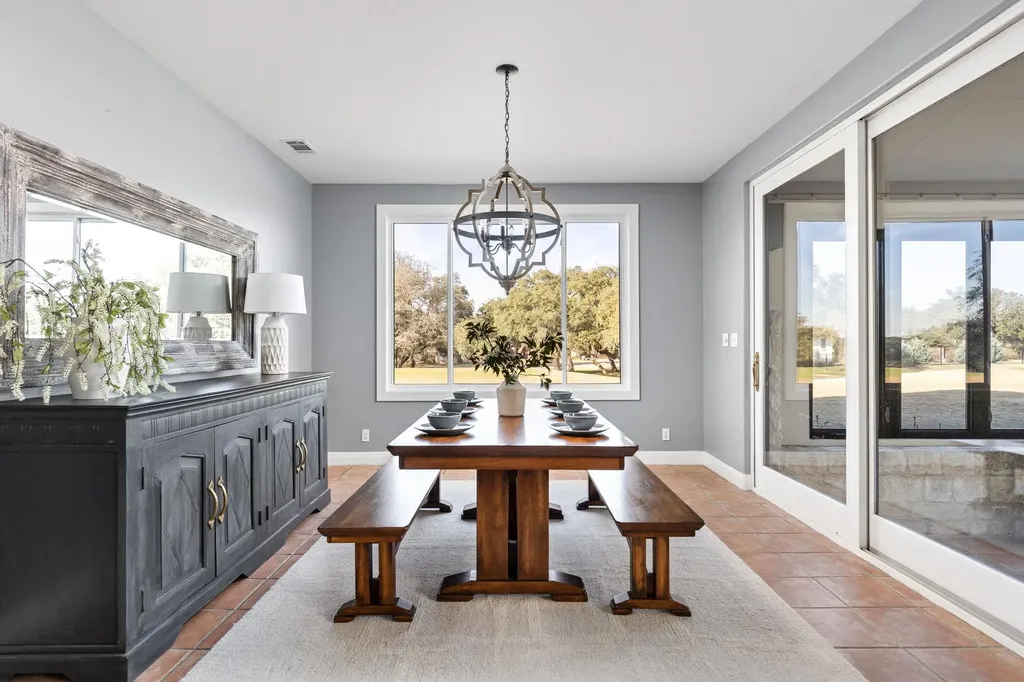 2433 Founders Circle Spicewood TX 78669