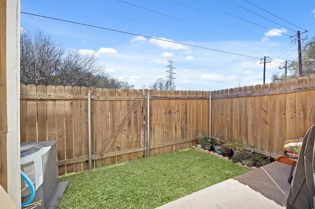 11901 E Swearingen Drive Austin TX 78758