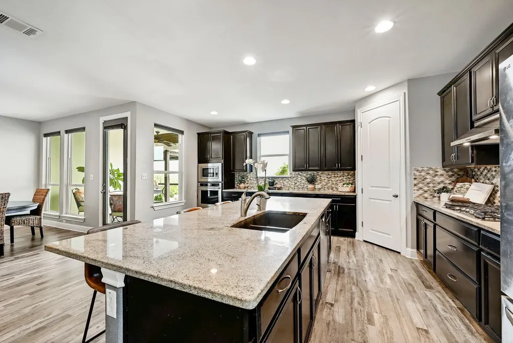 19618 Summit Glory Trail Spicewood TX 78669