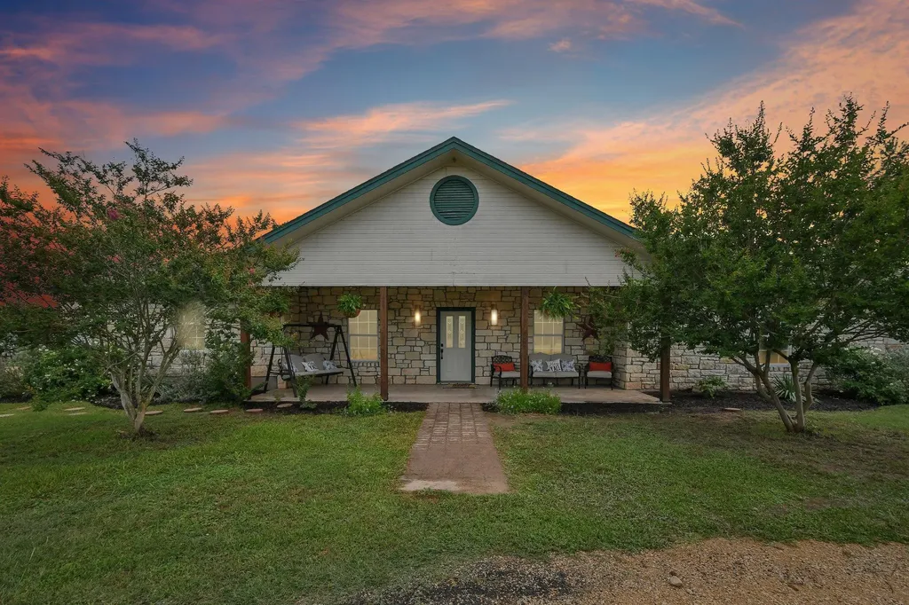 4014 Fm 713 Lockhart TX 78644