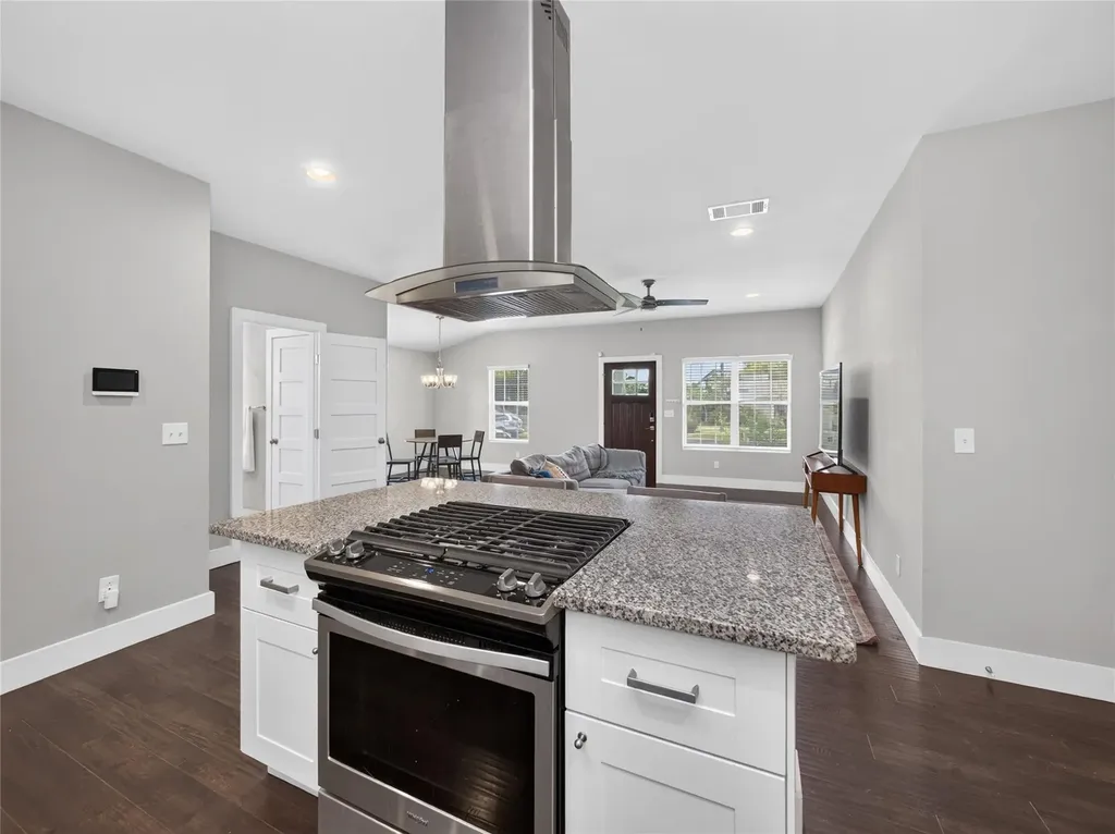 4504 Kitty Avenue Austin TX 78721