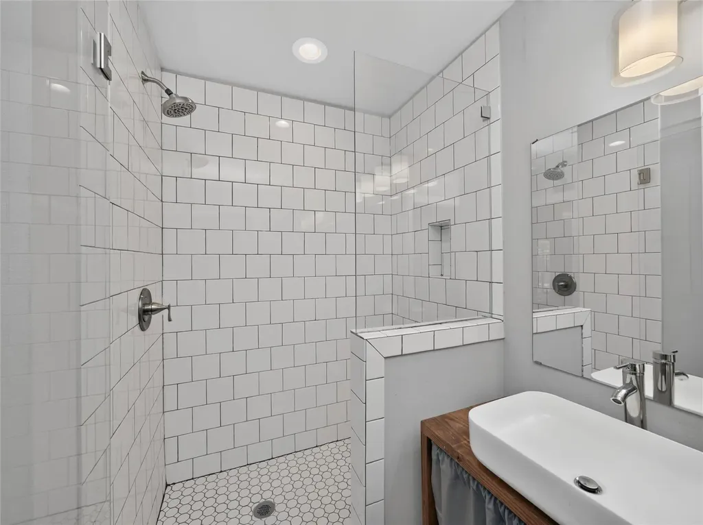 4504 Kitty Avenue Austin TX 78721