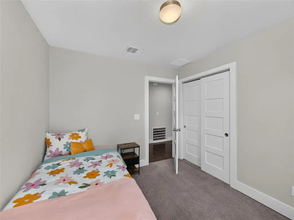 4504 Kitty Avenue Austin TX 78721