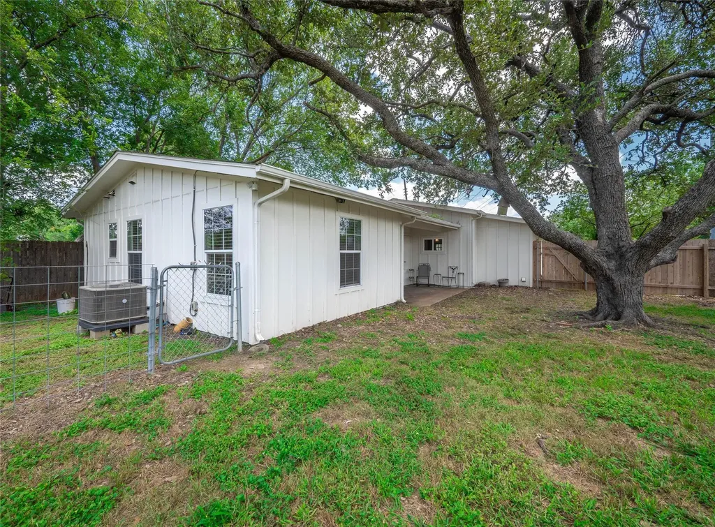 4504 Kitty Avenue Austin TX 78721