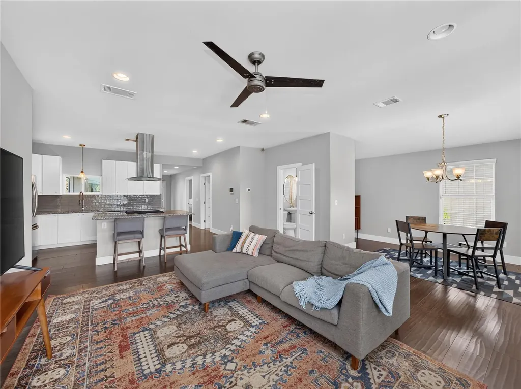 4504 Kitty Avenue Austin TX 78721