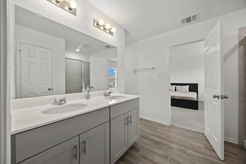 124 Banyon Drive Liberty Hill TX 78642