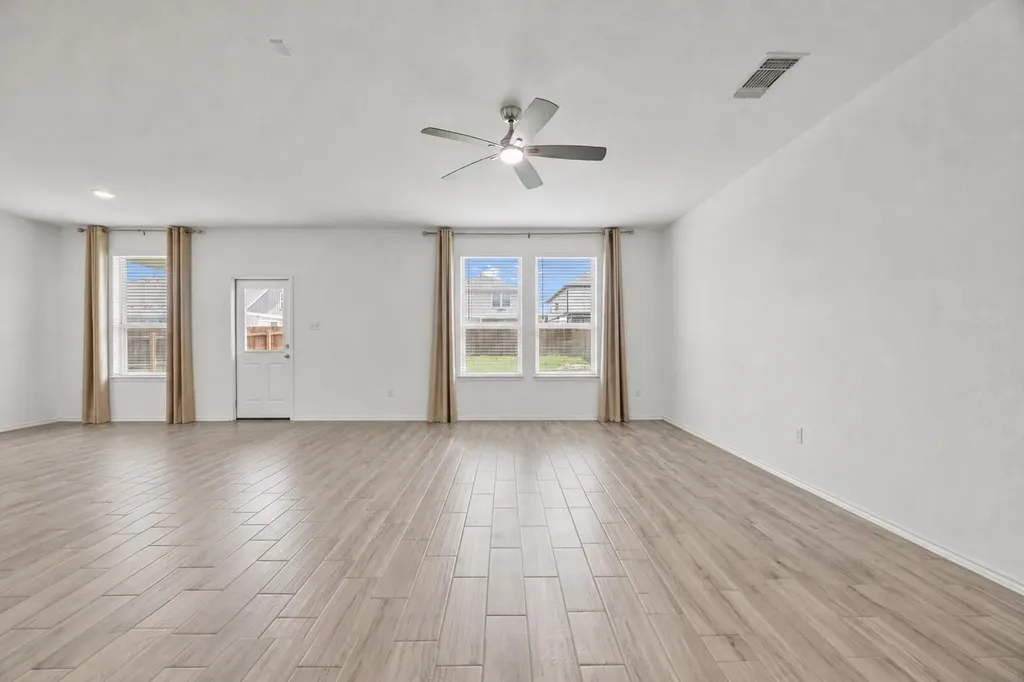 124 Banyon Drive Liberty Hill TX 78642