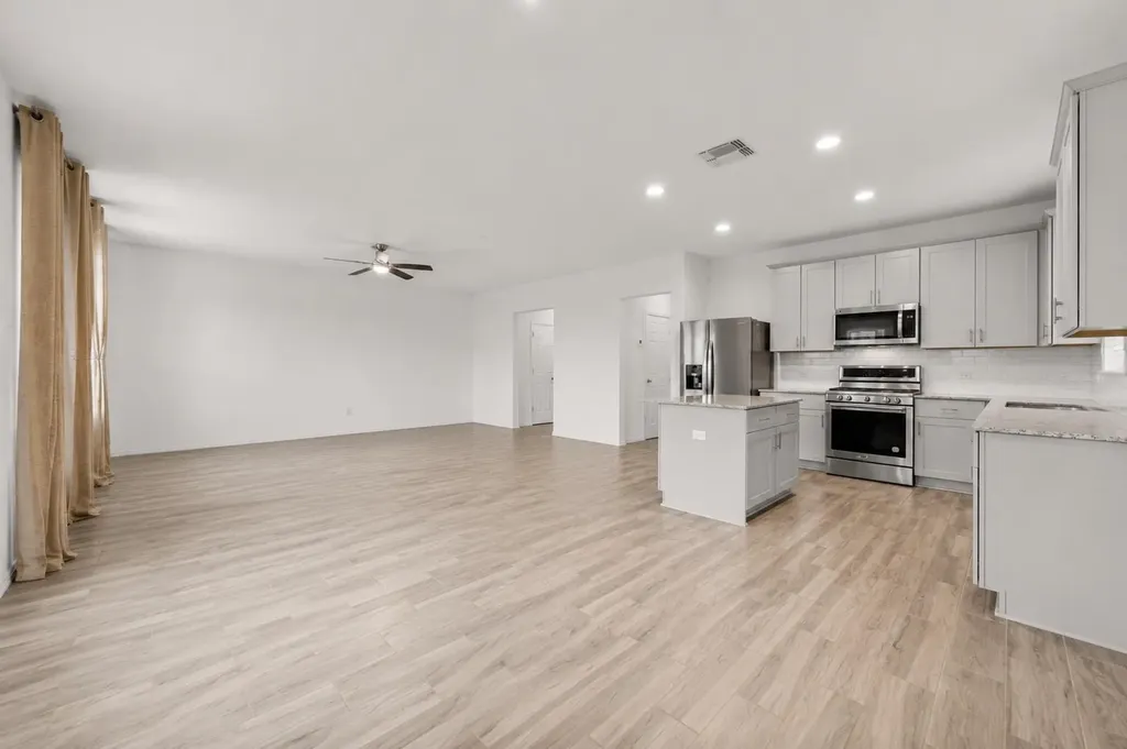124 Banyon Drive Liberty Hill TX 78642