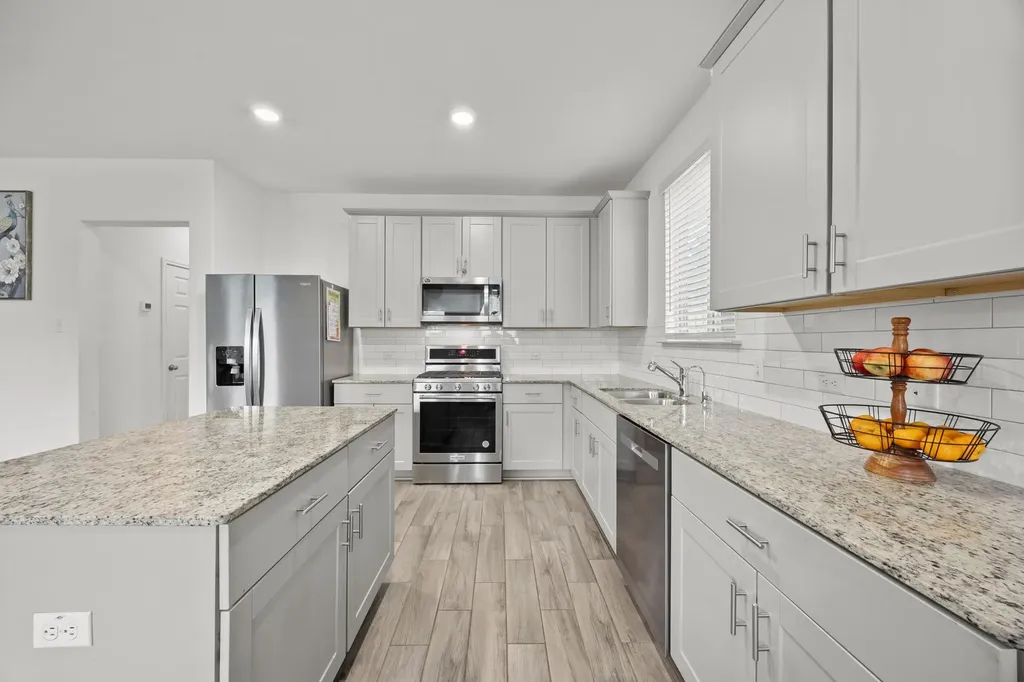 124 Banyon Drive Liberty Hill TX 78642