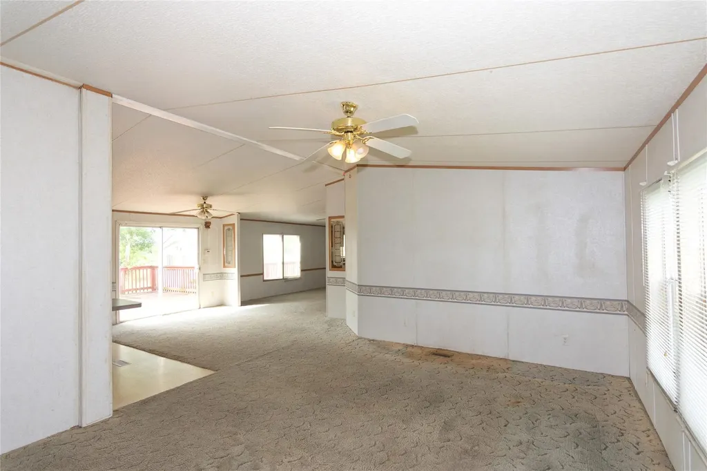 11209 (Tract 1, Bldg 2) Doyle Overton Road Del Valle TX 78617