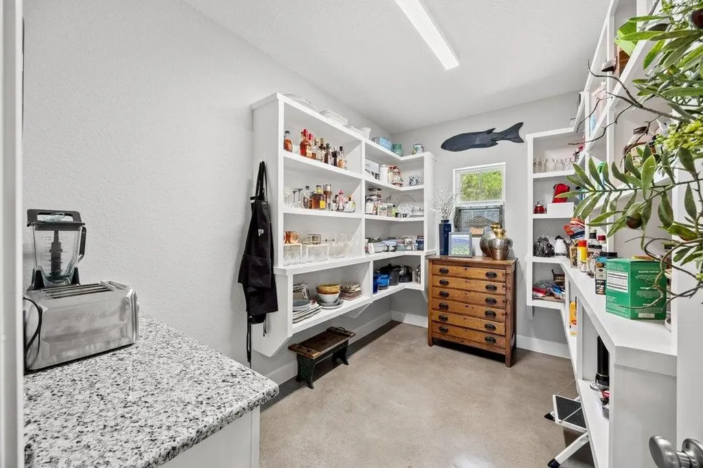 335 Turkey Tree Road Spicewood TX 78669