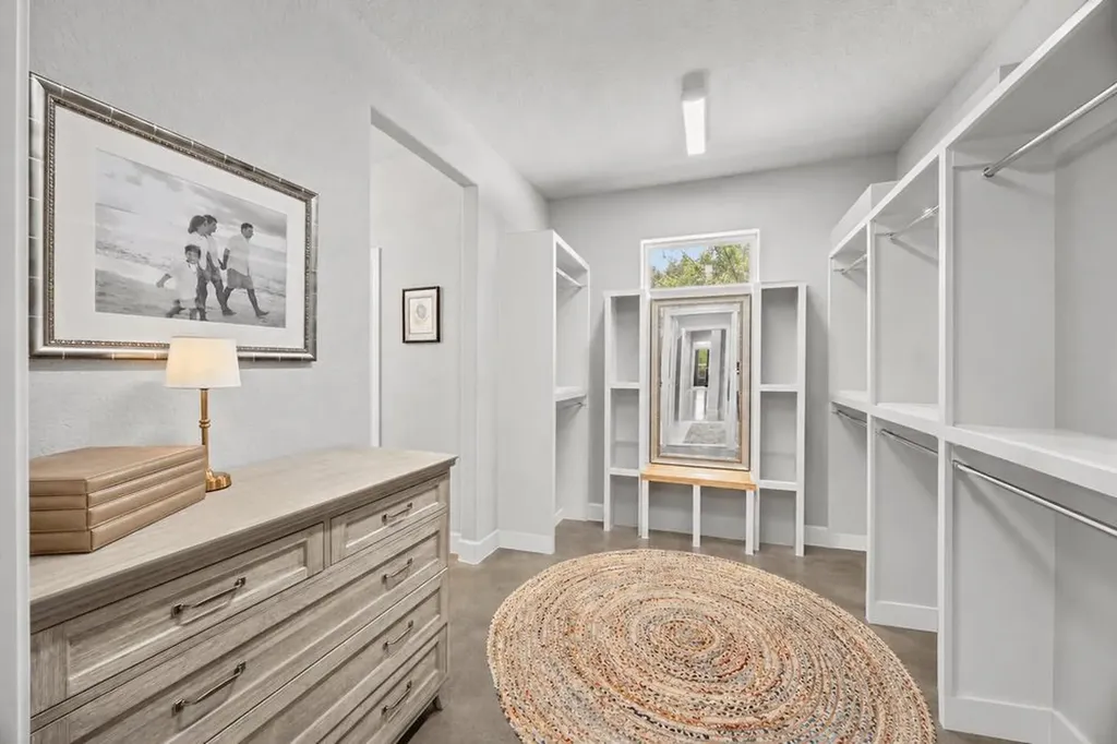 335 Turkey Tree Road Spicewood TX 78669