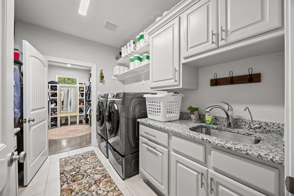 335 Turkey Tree Road Spicewood TX 78669