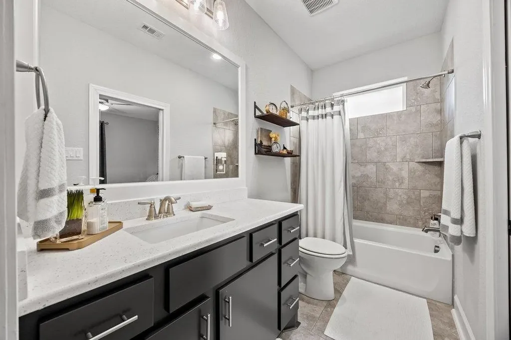 335 Turkey Tree Road Spicewood TX 78669