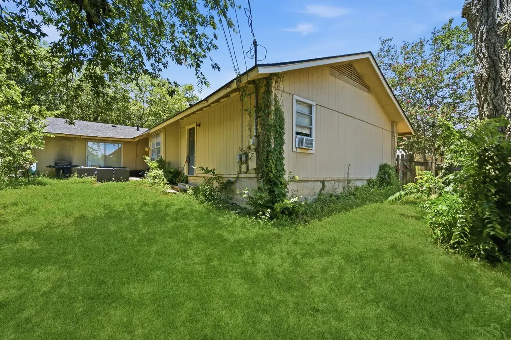 3103 Catalina Drive Austin TX 78741
