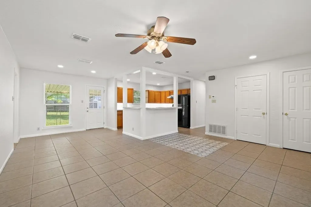 2409 Glen Springs Way Austin TX 78741