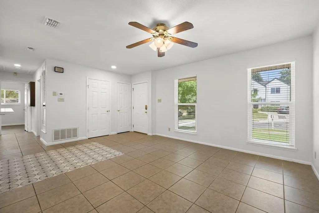 2409 Glen Springs Way Austin TX 78741