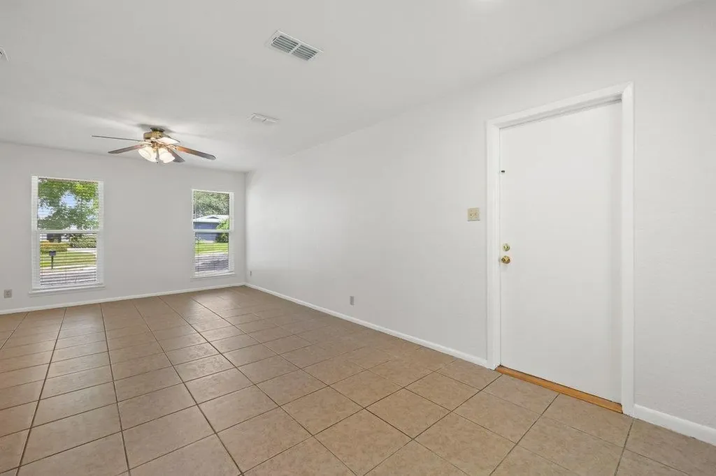 2409 Glen Springs Way Austin TX 78741