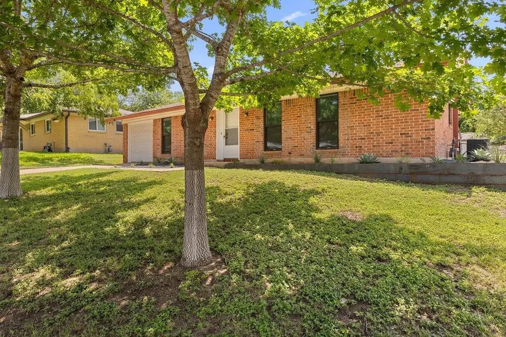2409 Glen Springs Way Austin TX 78741