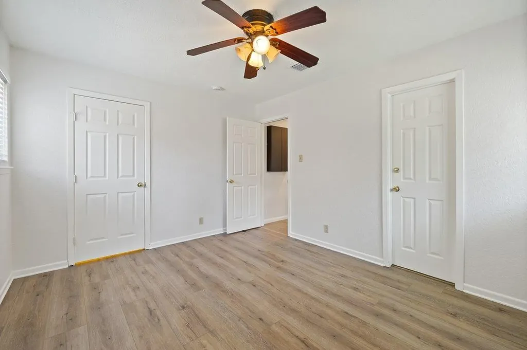 2409 Glen Springs Way Austin TX 78741