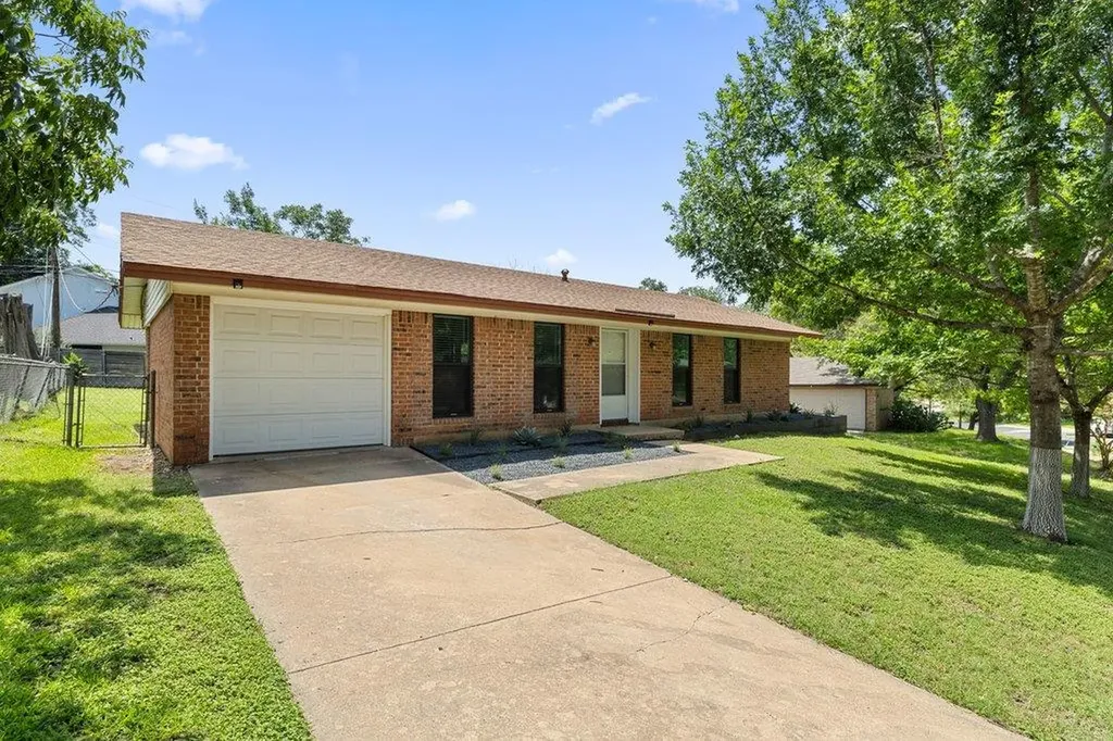 2409 Glen Springs Way Austin TX 78741