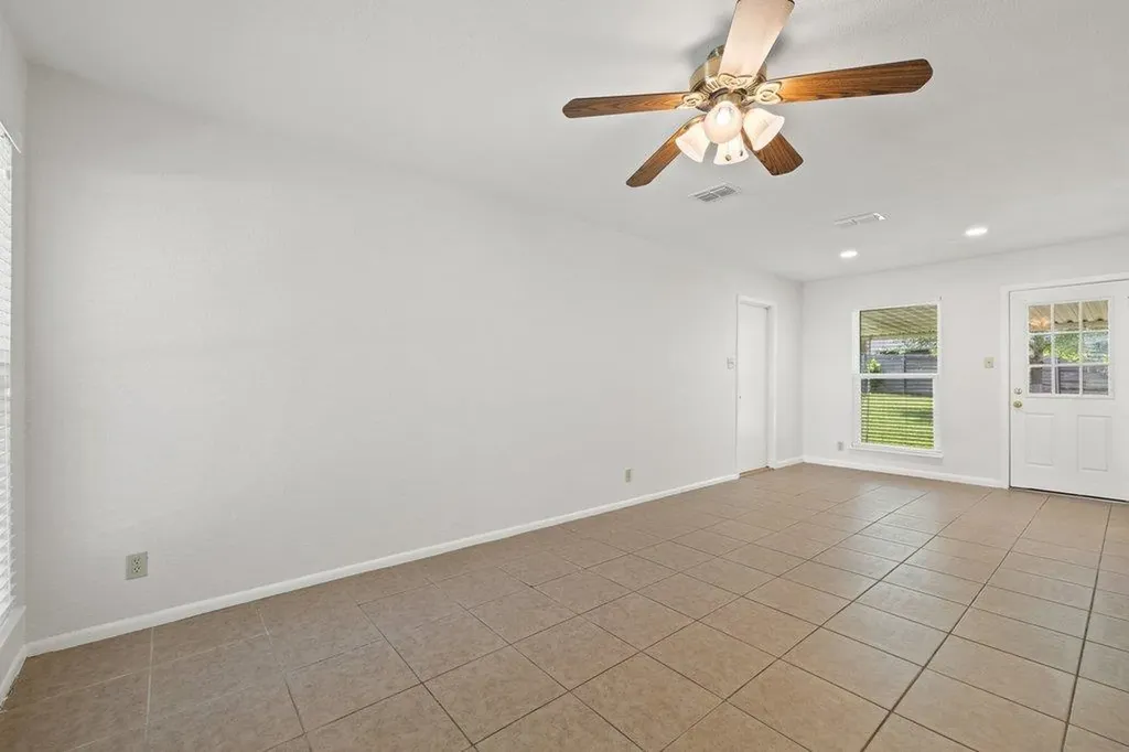 2409 Glen Springs Way Austin TX 78741