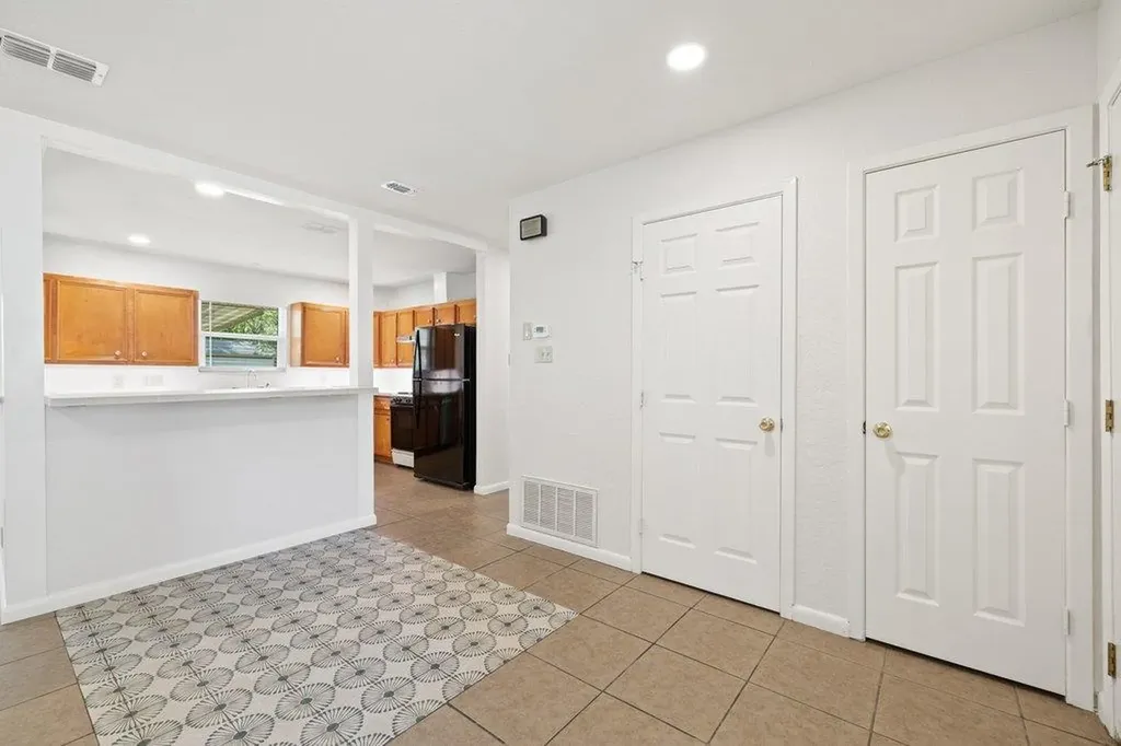 2409 Glen Springs Way Austin TX 78741