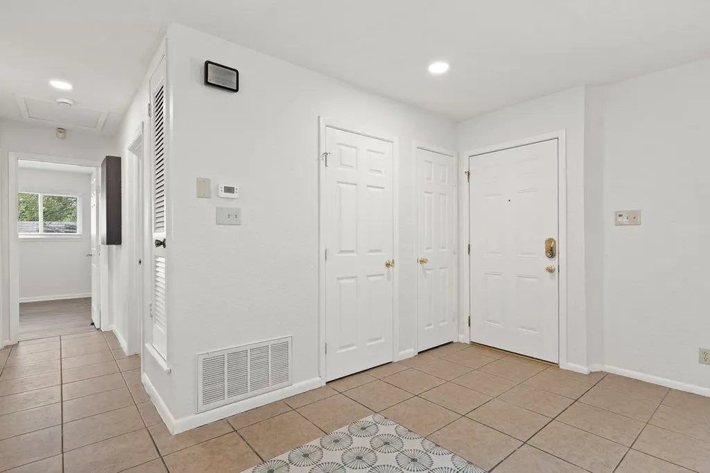 2409 Glen Springs Way Austin TX 78741