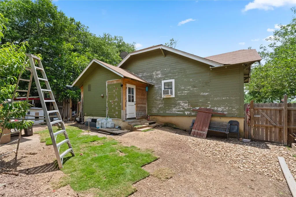 905 W 10th Street Georgetown TX 78626