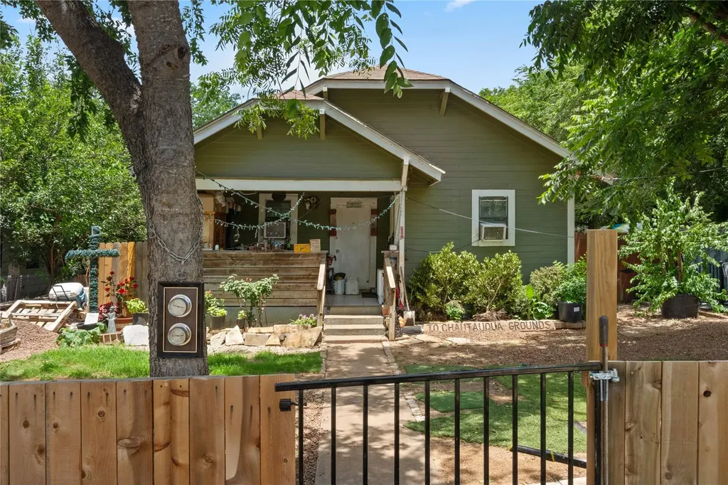 905 W 10th Street Georgetown TX 78626