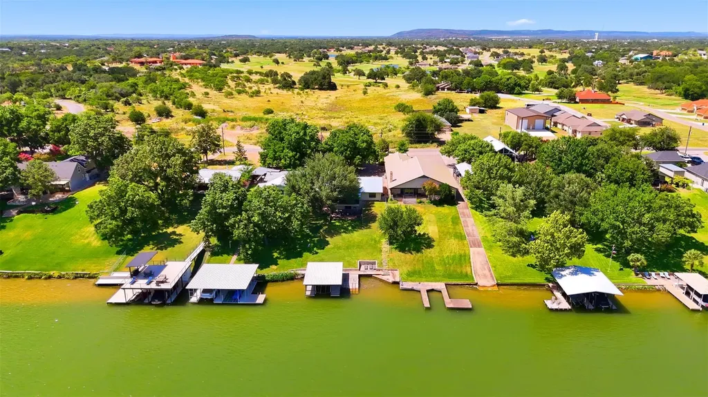 3000 River Oaks Drive Kingsland TX 78639