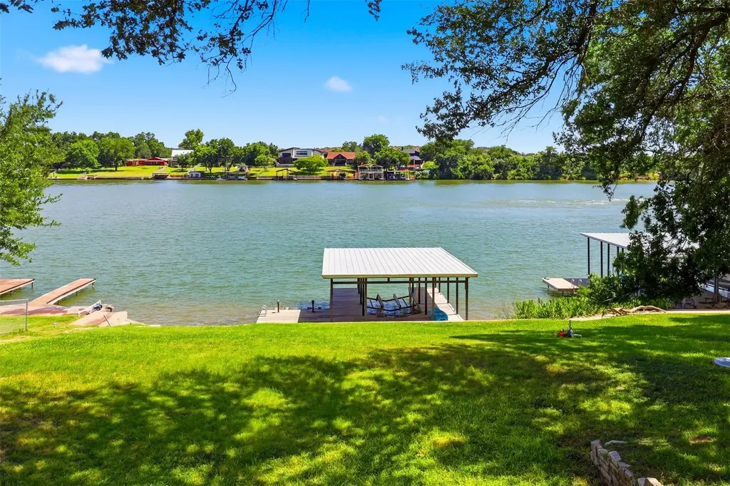 3000 River Oaks Drive Kingsland TX 78639