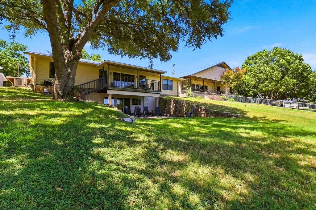 3000 River Oaks Drive Kingsland TX 78639
