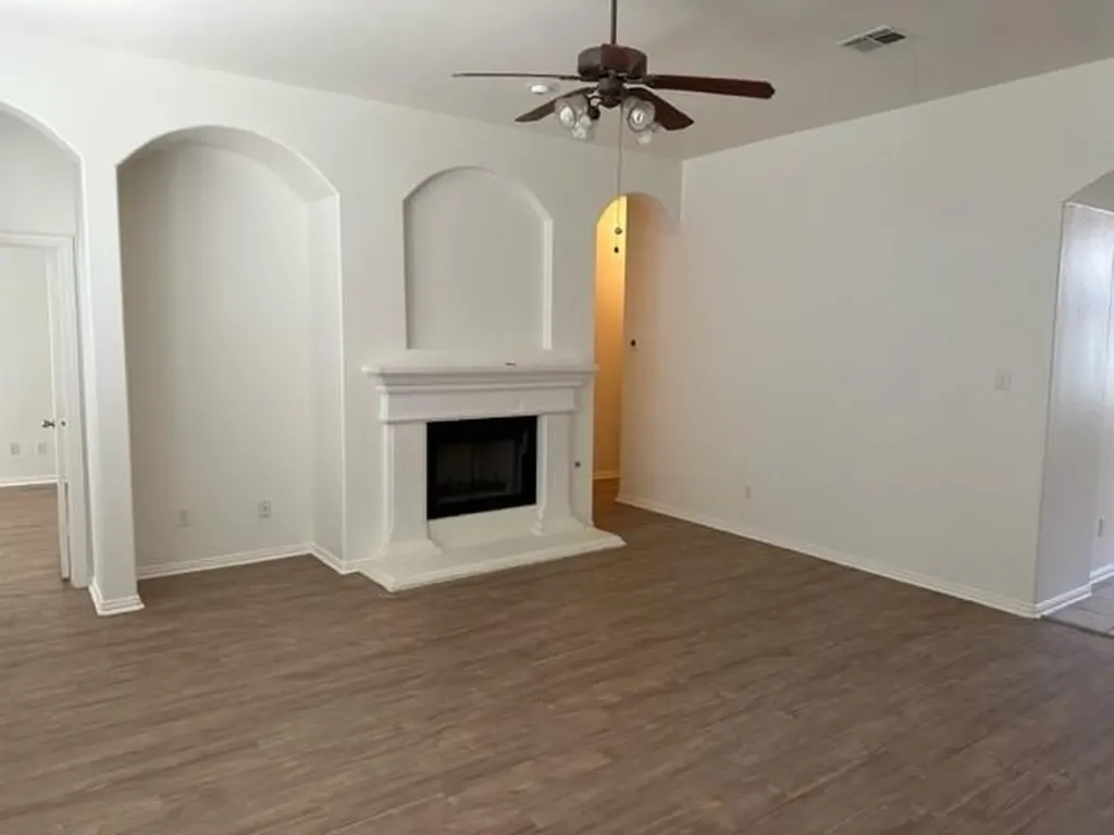 1438 Bull Horn Loop Round Rock TX 78665