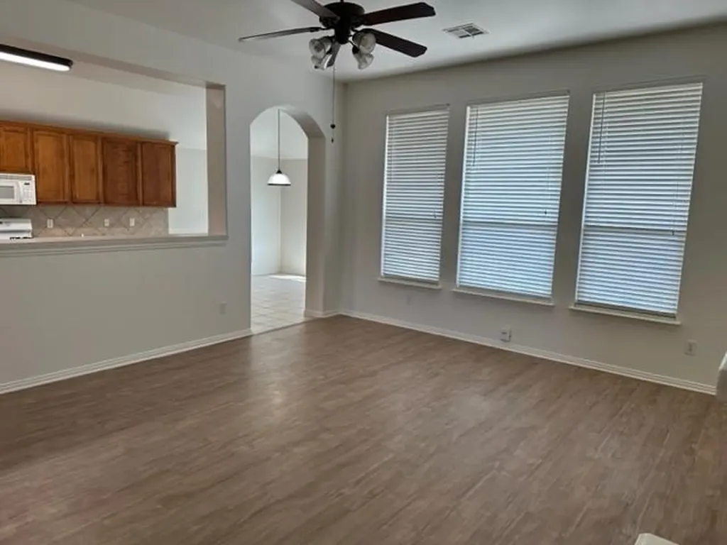 1438 Bull Horn Loop Round Rock TX 78665