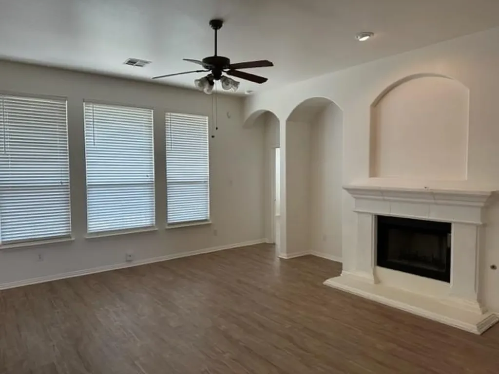 1438 Bull Horn Loop Round Rock TX 78665