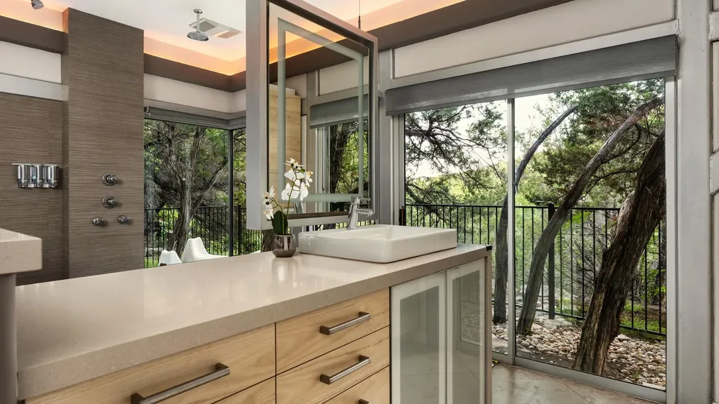 2803 Manitou Drive Austin TX 78734