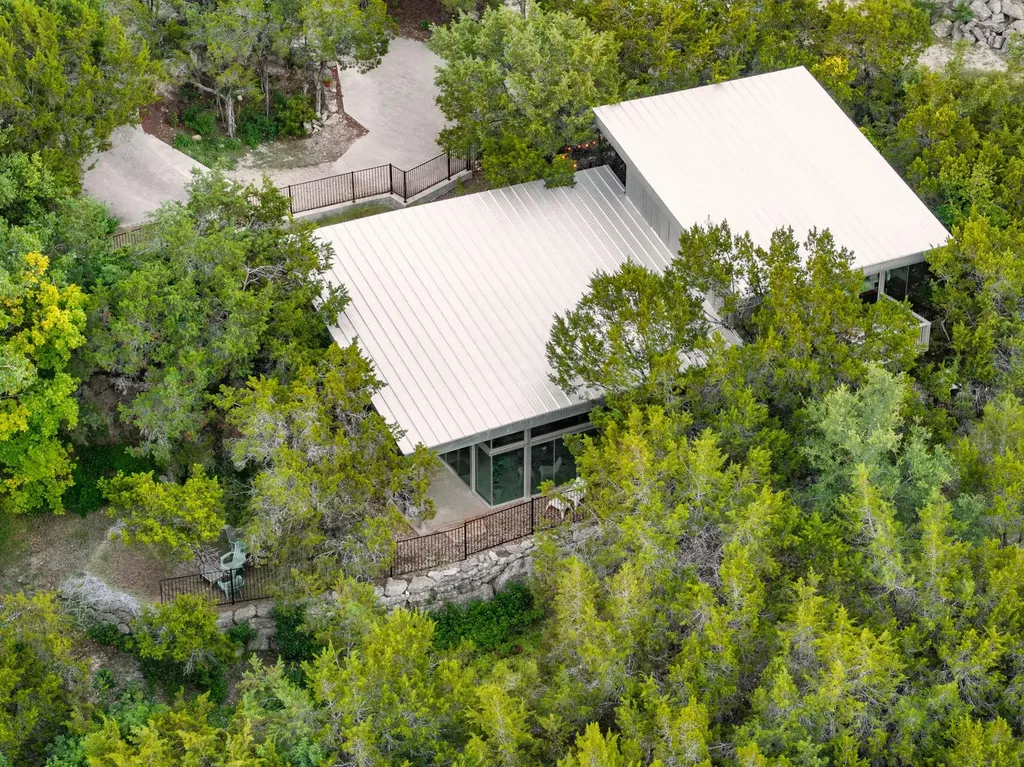 2803 Manitou Drive Austin TX 78734