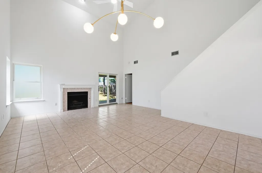 4009 Alexandria Drive Austin TX 78749