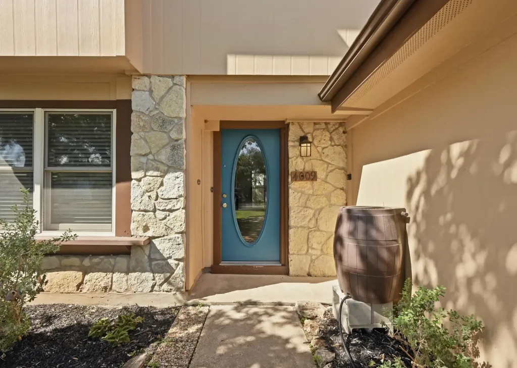 4009 Alexandria Drive Austin TX 78749