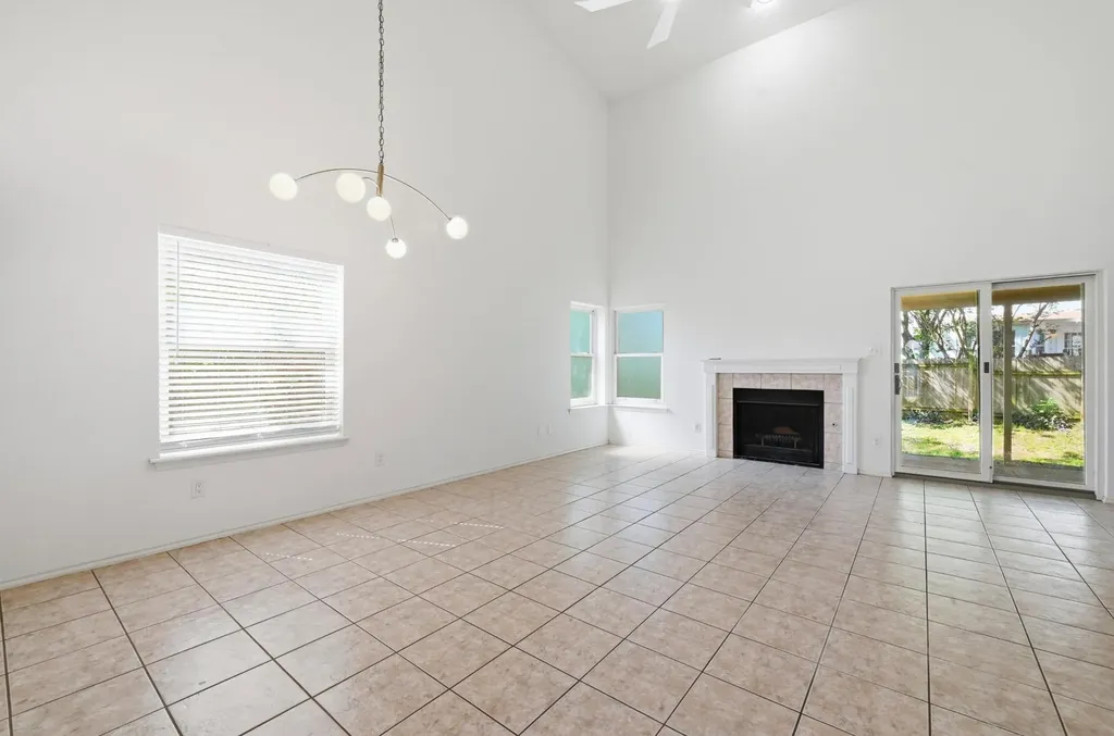 4009 Alexandria Drive Austin TX 78749