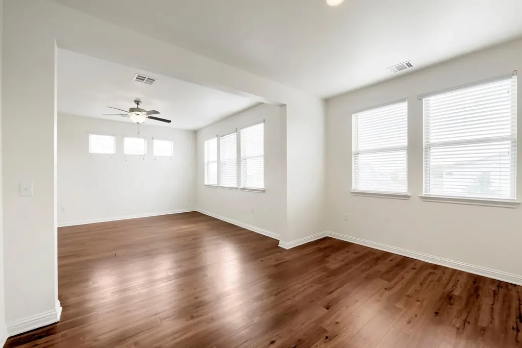 5817 Monmarte Cove Austin TX 78744