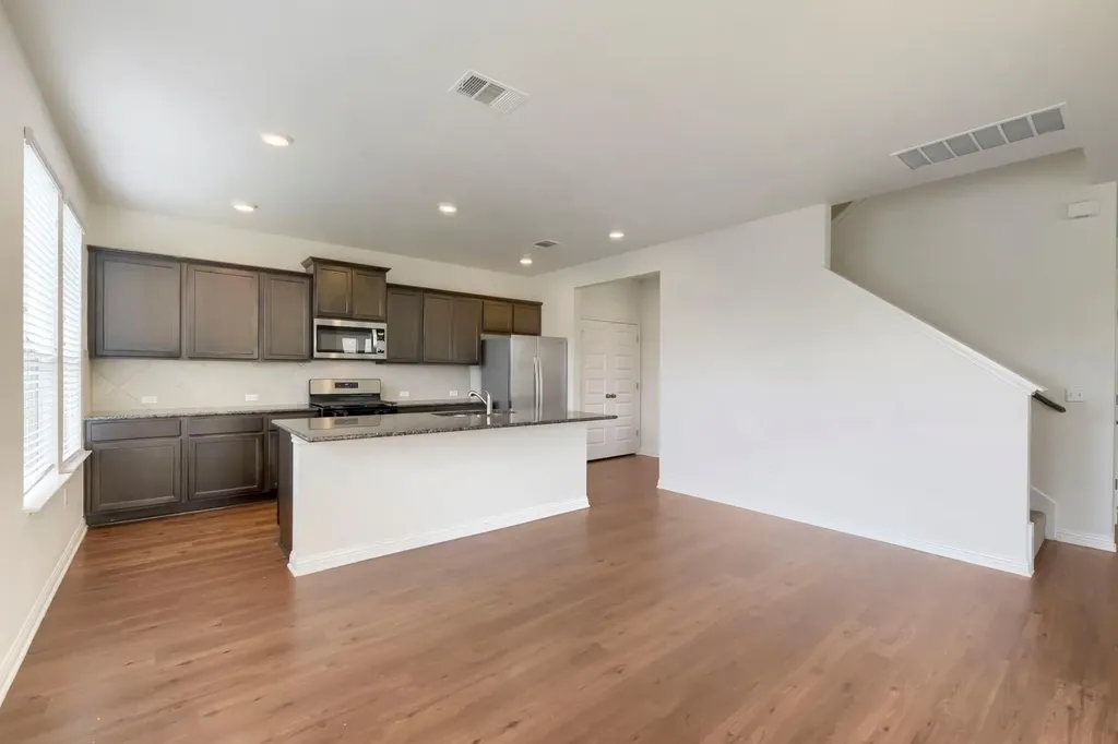 5817 Monmarte Cove Austin TX 78744