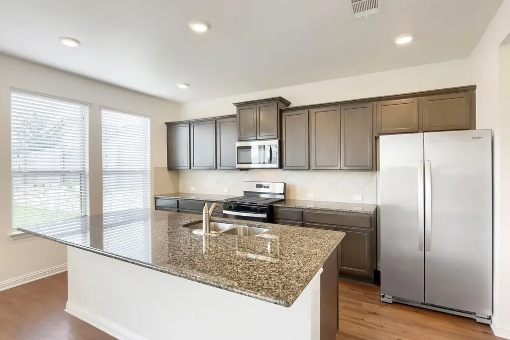 5817 Monmarte Cove Austin TX 78744