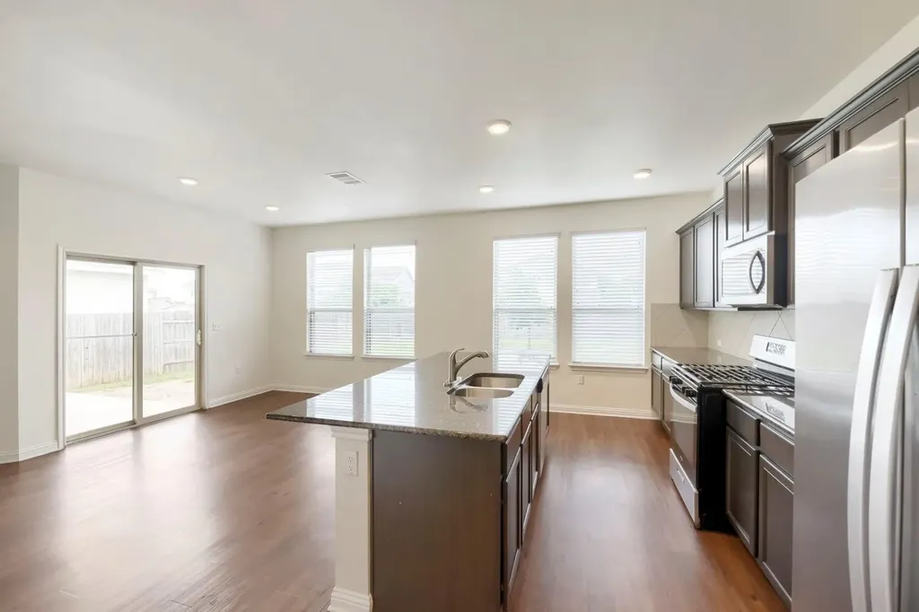 5817 Monmarte Cove Austin TX 78744