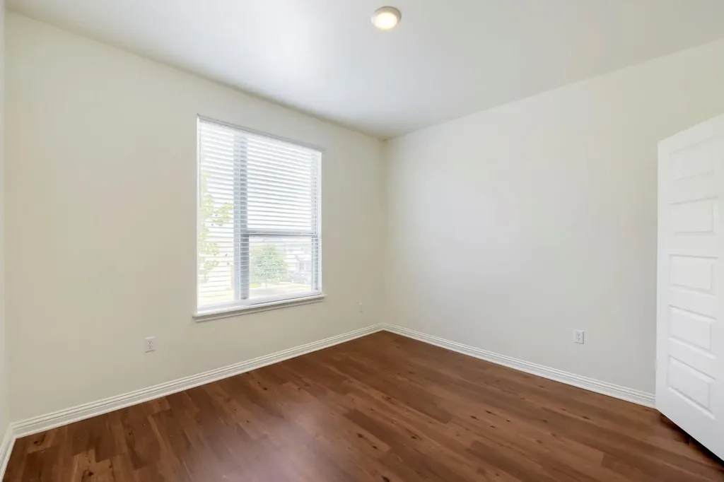 5817 Monmarte Cove Austin TX 78744